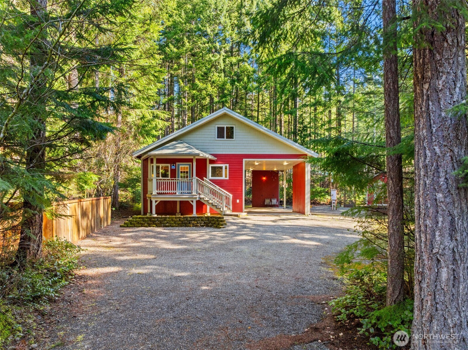 132 N Kokanee Cove Way , Hoodsport, WA 98548