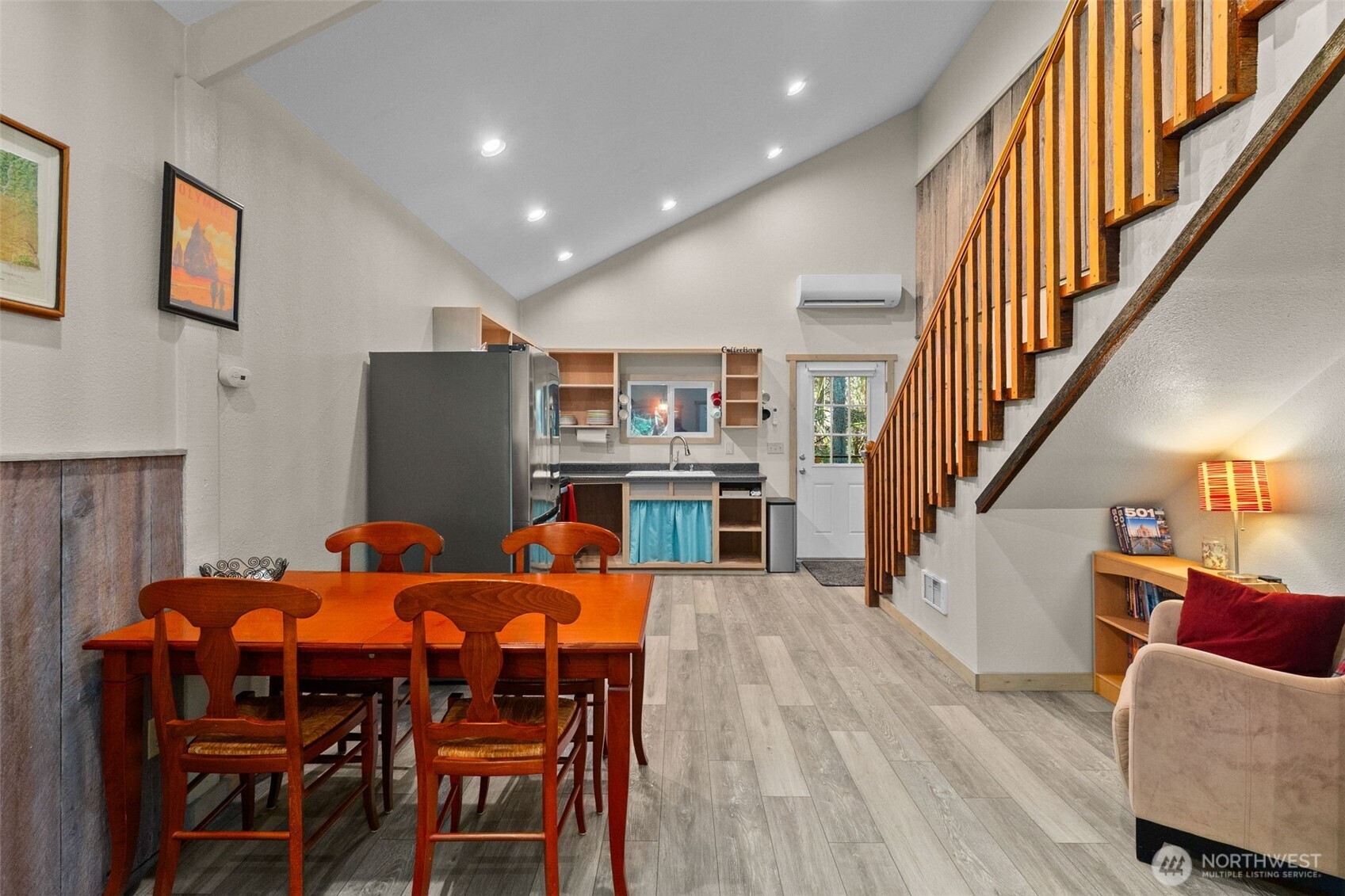 132 N Kokanee Cove Way , Hoodsport, WA 98548