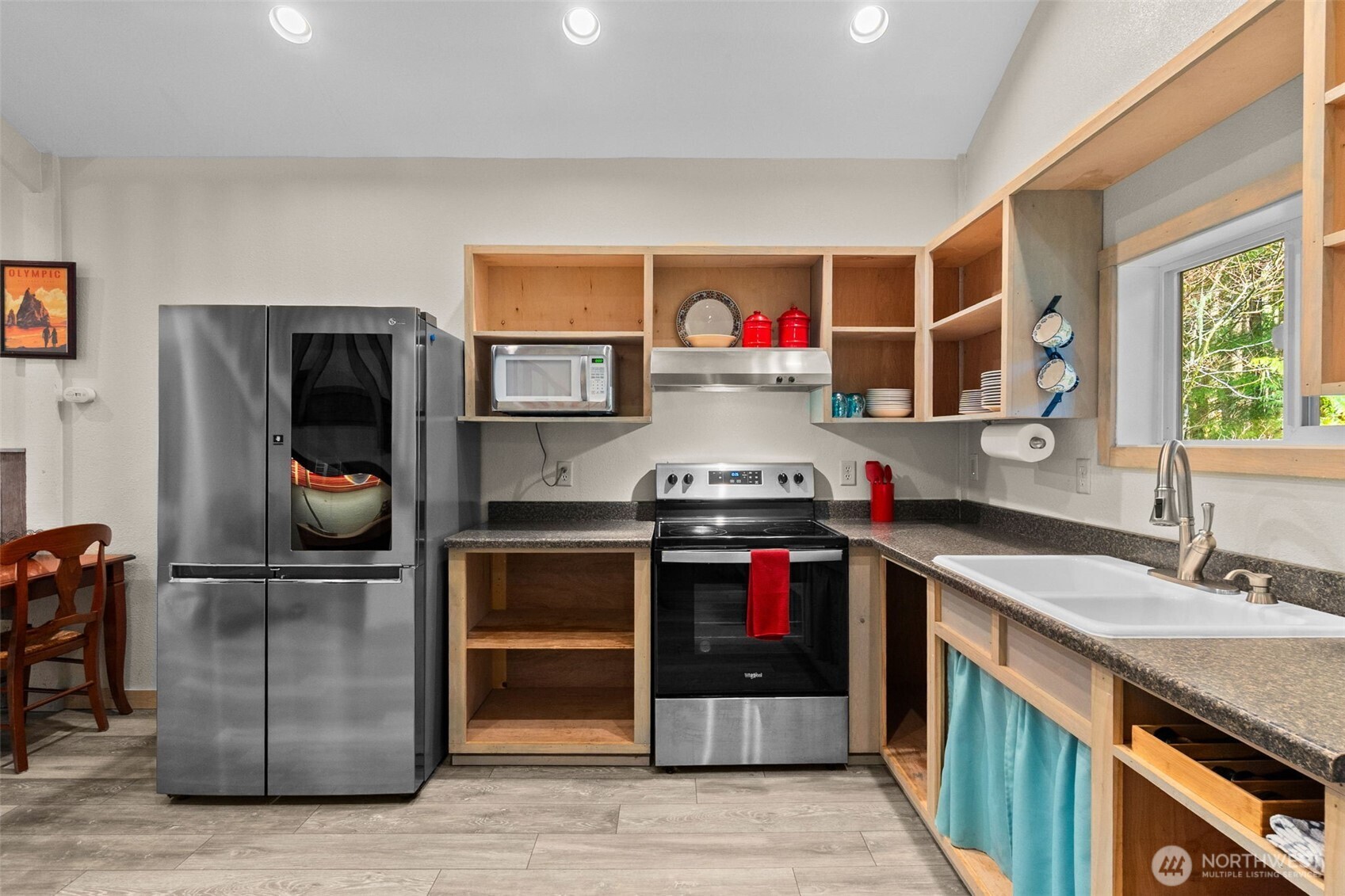 132 N Kokanee Cove Way , Hoodsport, WA 98548