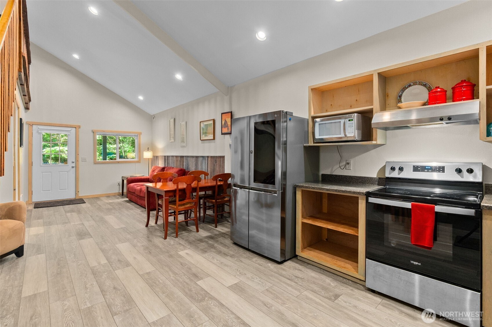 132 N Kokanee Cove Way , Hoodsport, WA 98548