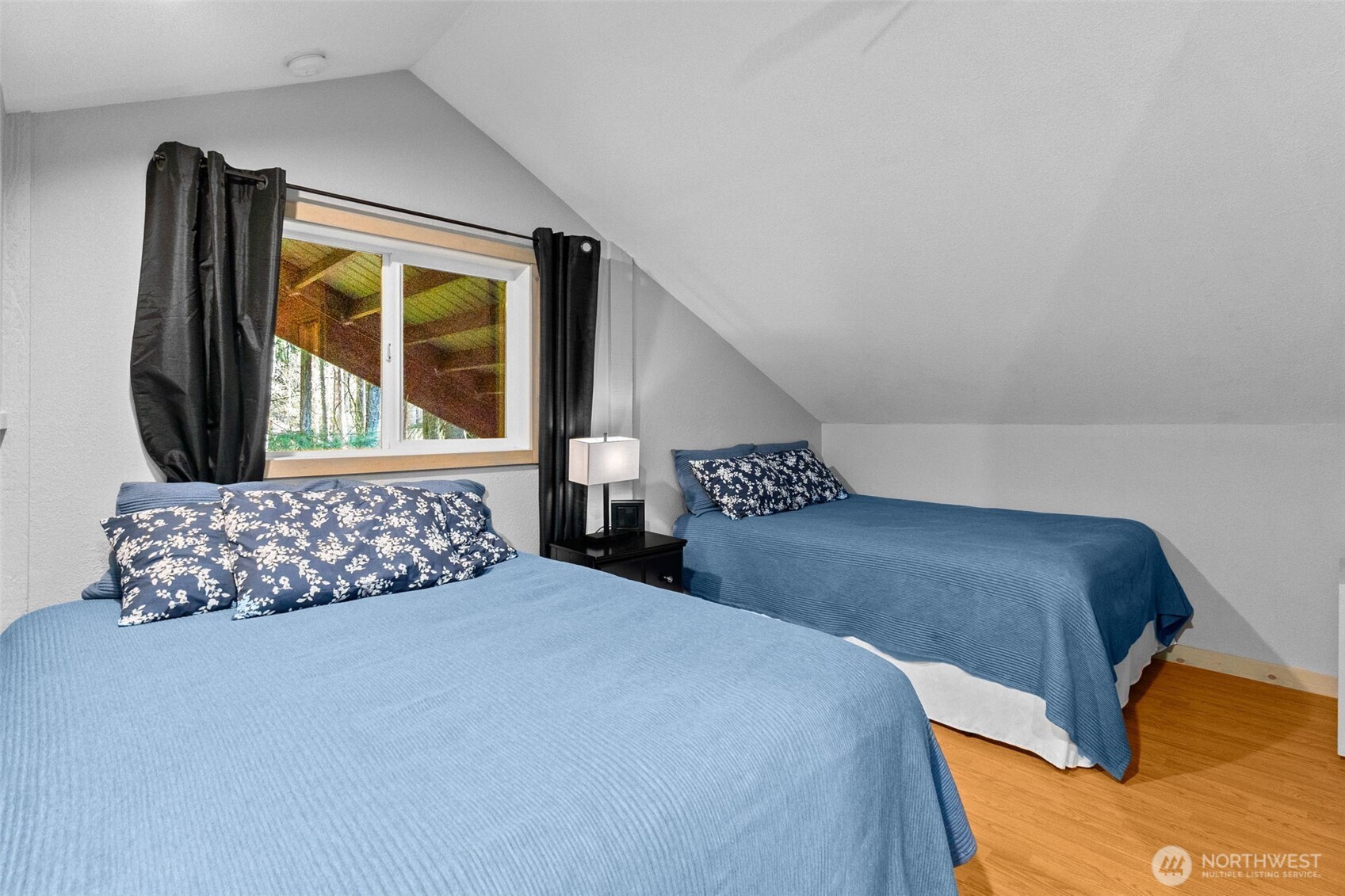 132 N Kokanee Cove Way , Hoodsport, WA 98548