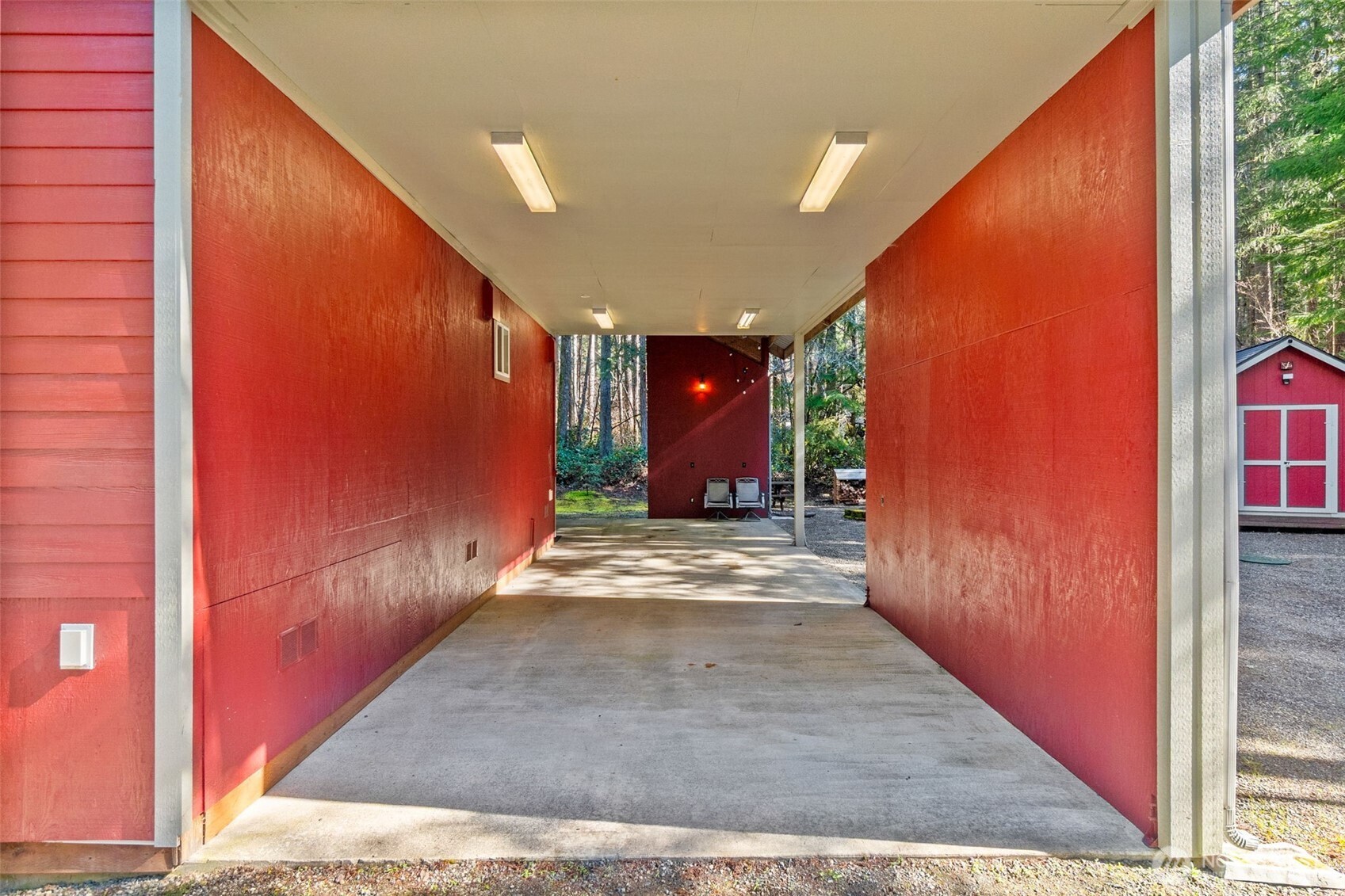 132 N Kokanee Cove Way , Hoodsport, WA 98548