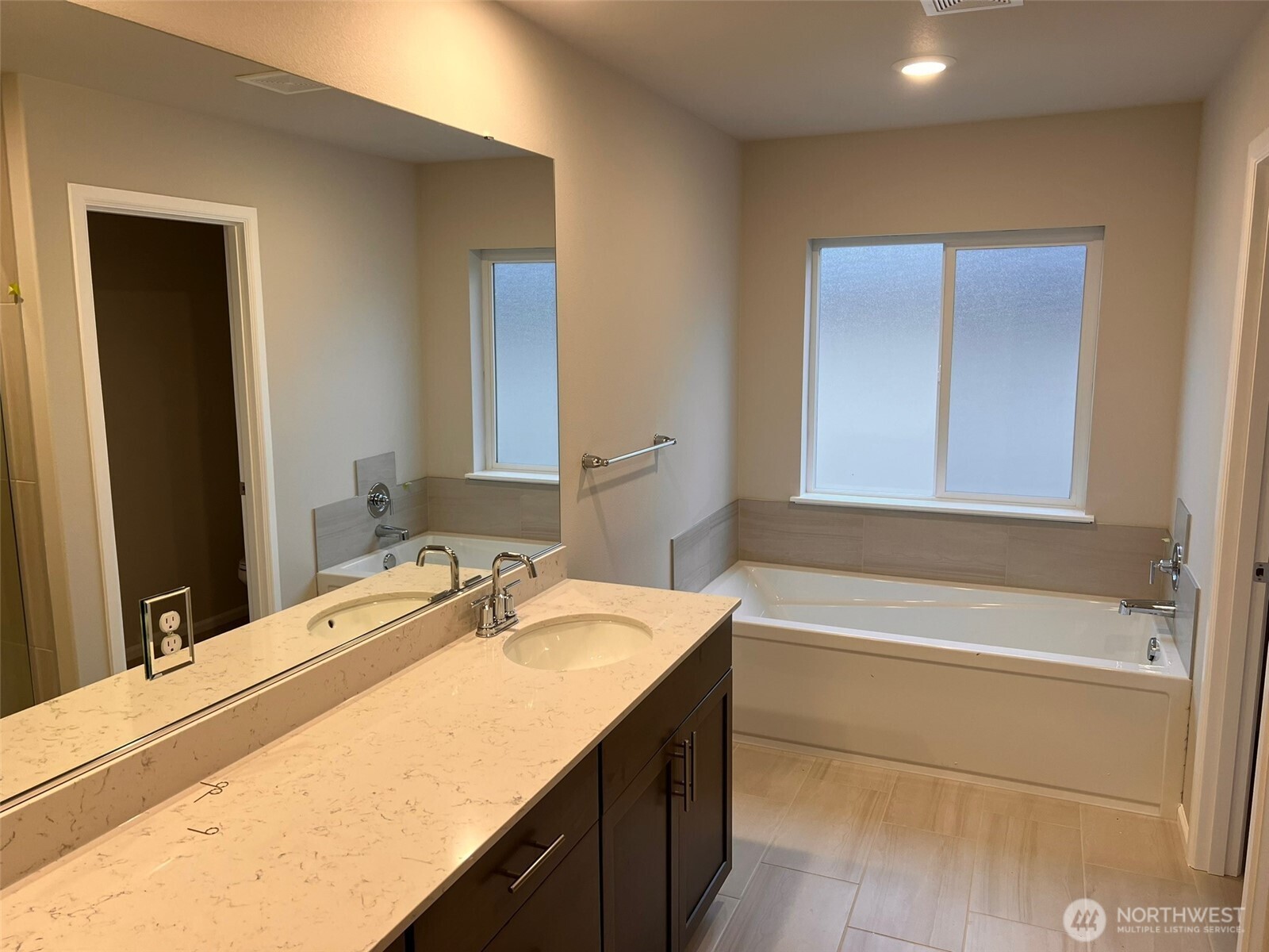 949 121st Ave SE , Lake Stevens, WA 98258