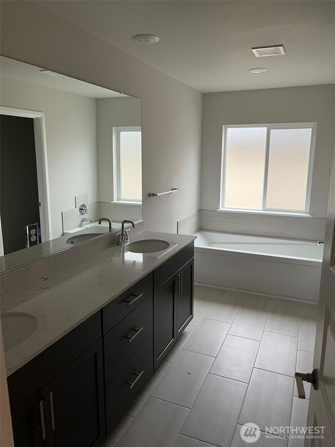 949 121st Ave SE , Lake Stevens, WA 98258