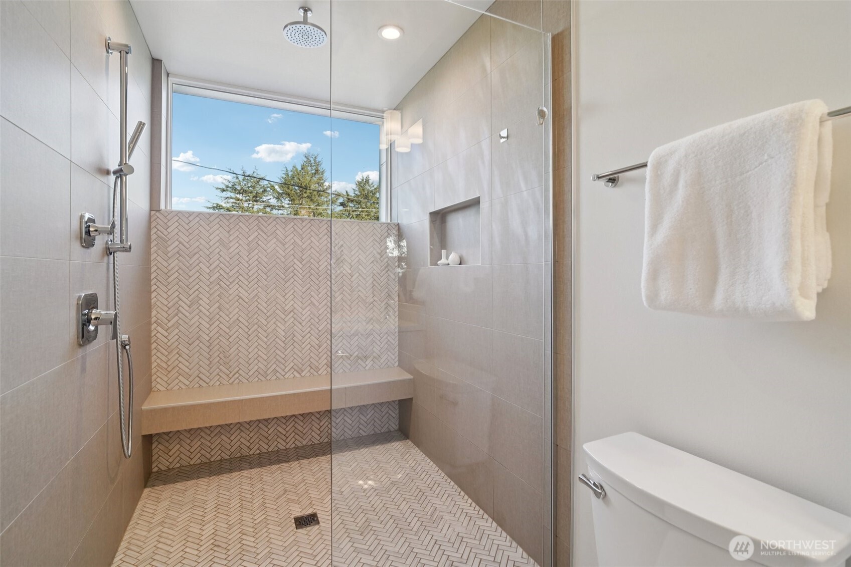 7207 12th Avenue NE, Seattle, WA 98115