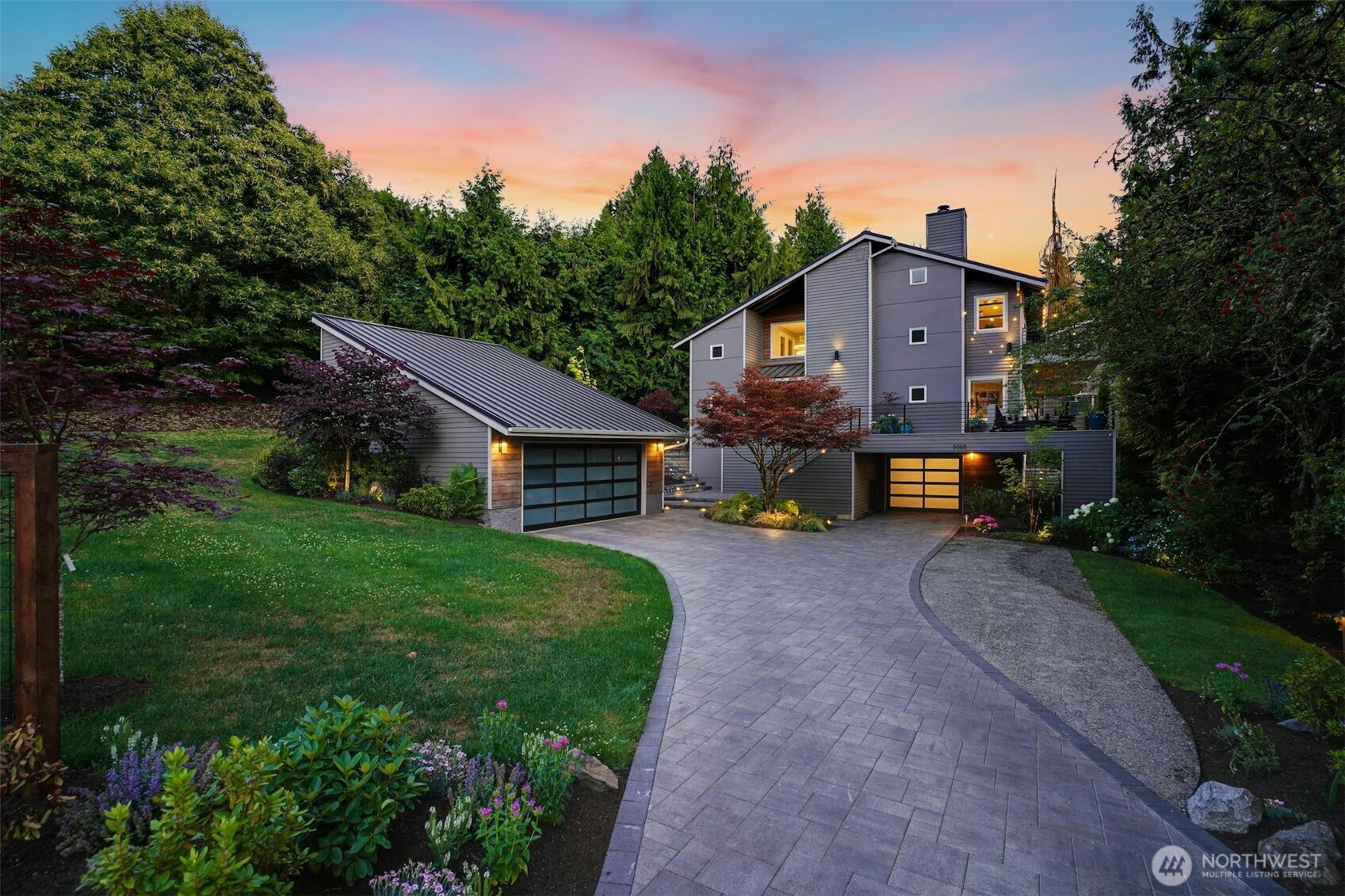 6065 NE 135th Street , Kirkland, WA 98034-1625