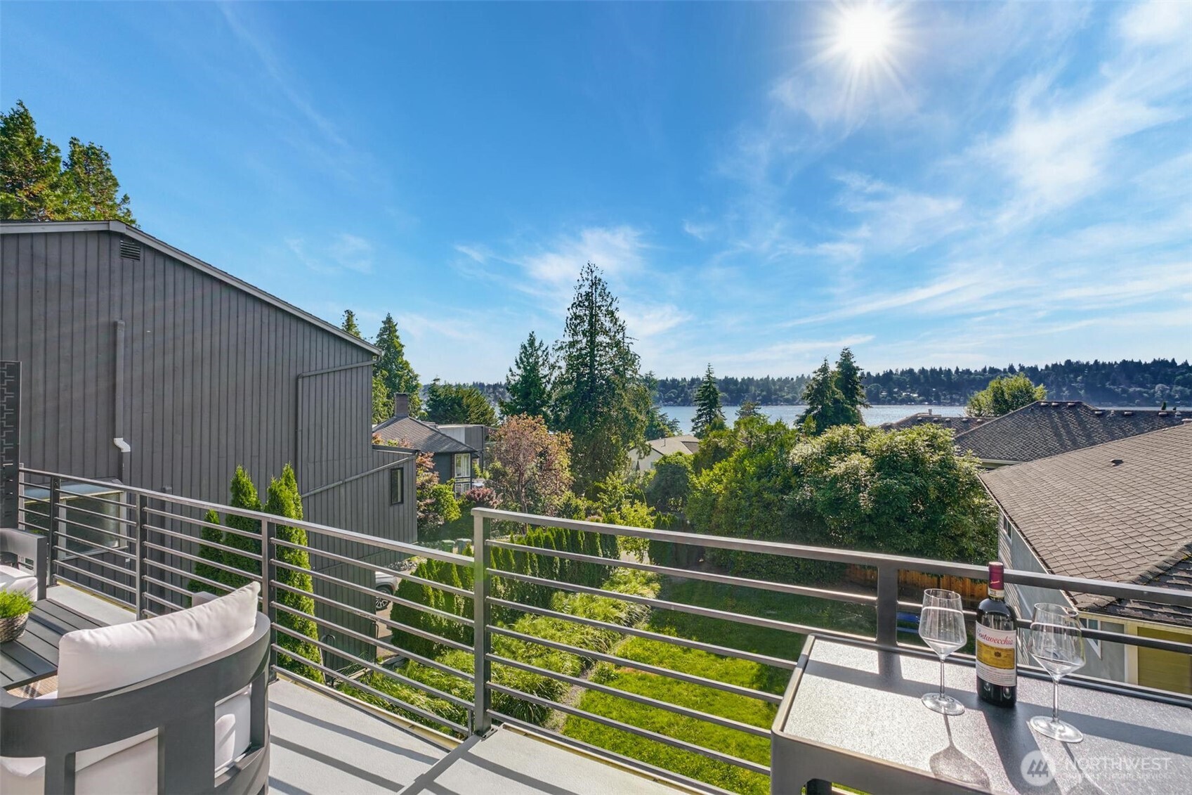 6065 NE 135th Street , Kirkland, WA 98034-1625