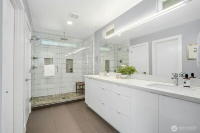 6065 NE 135th Street , Kirkland, WA 98034-1625 - Photo 17