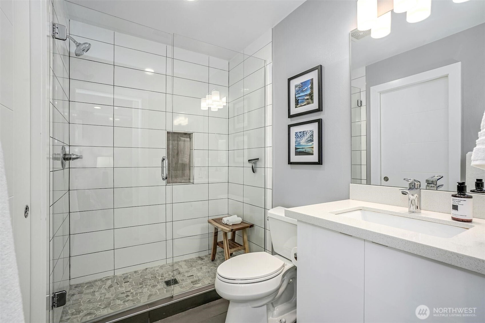 6065 NE 135th Street , Kirkland, WA 98034-1625