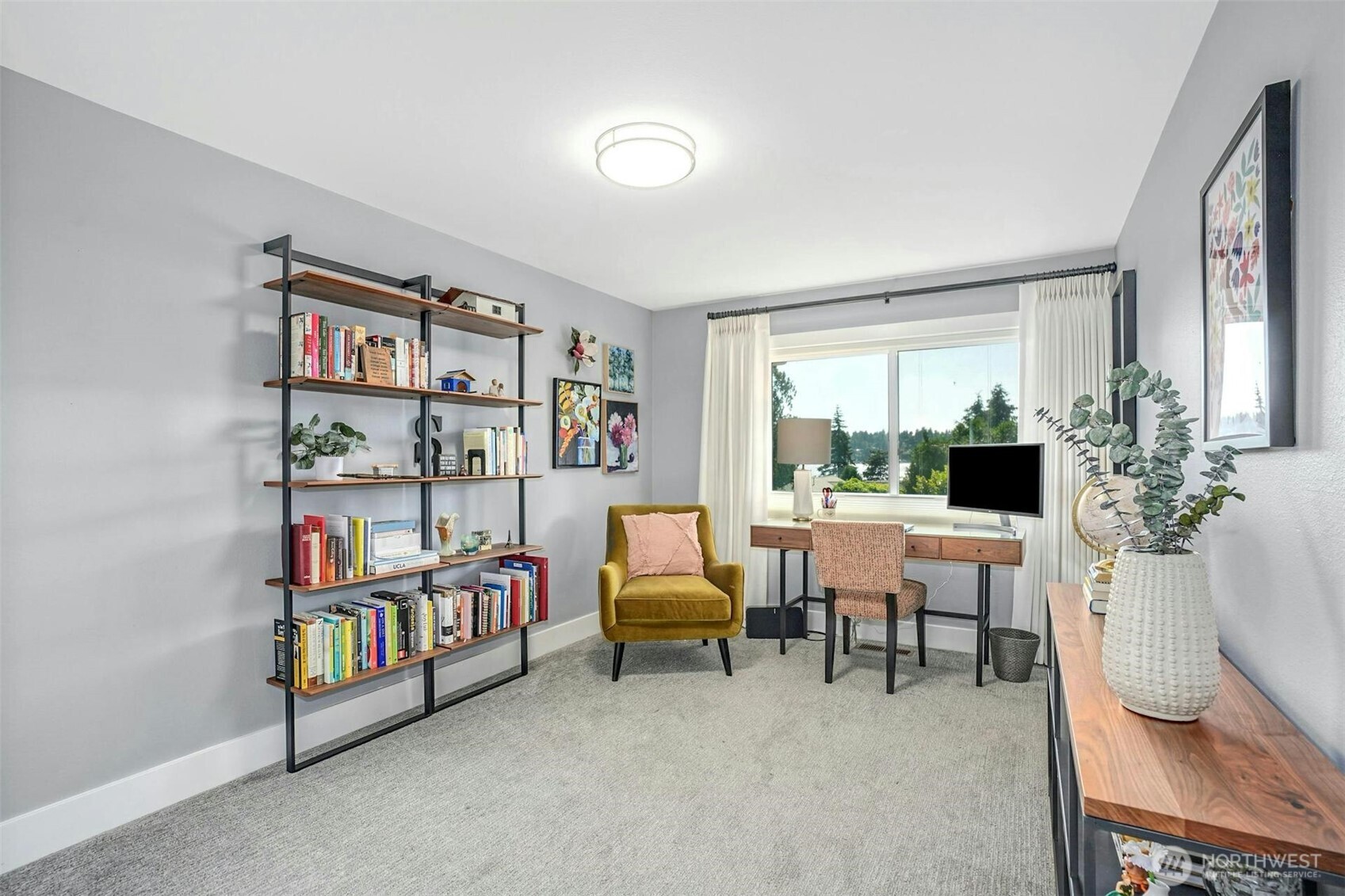 6065 NE 135th Street , Kirkland, WA 98034-1625