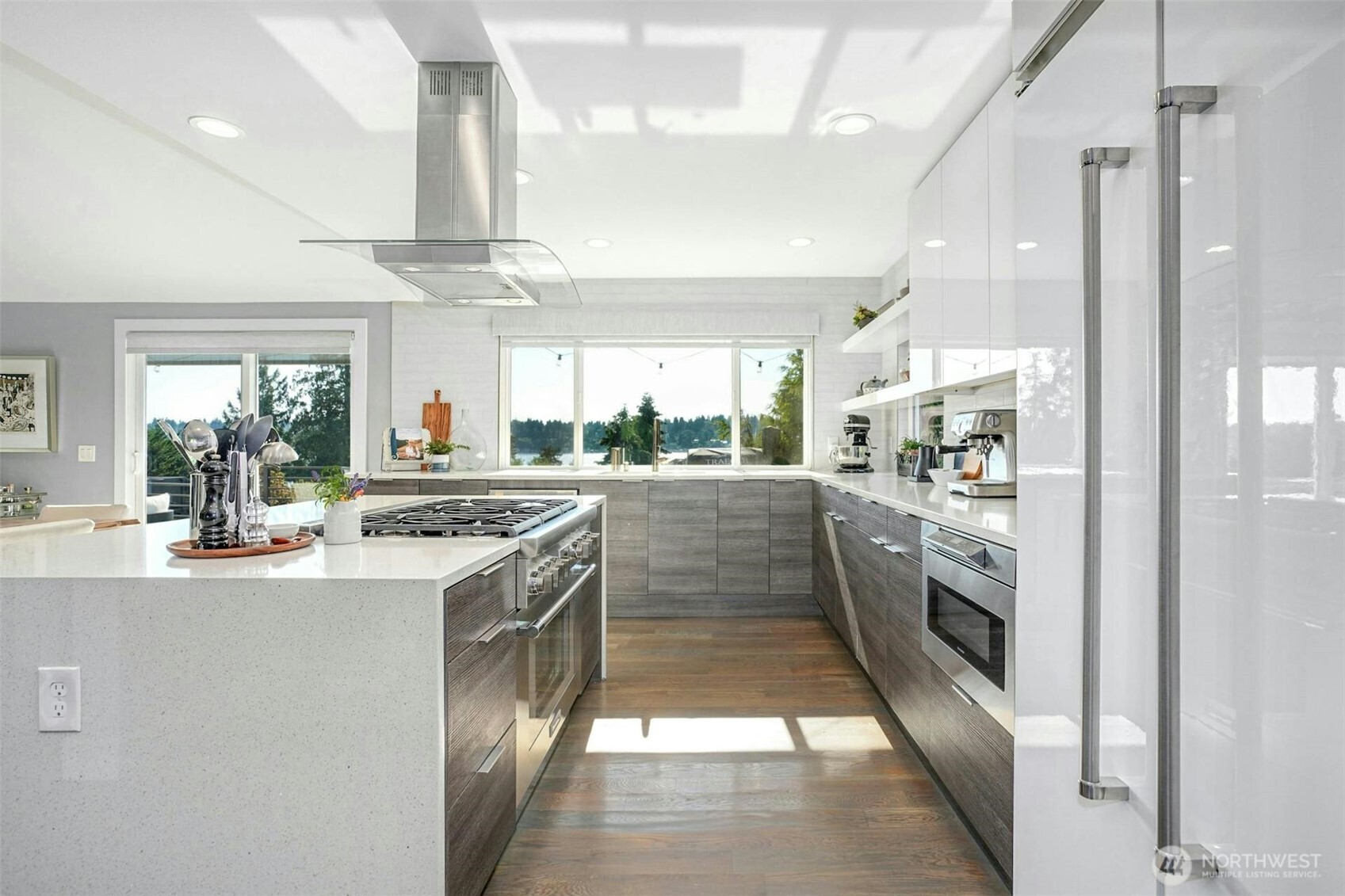 6065 NE 135th Street , Kirkland, WA 98034-1625