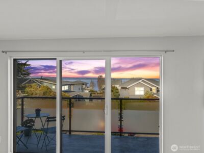 300 2nd Avenue N #2E, Edmonds, WA 98020