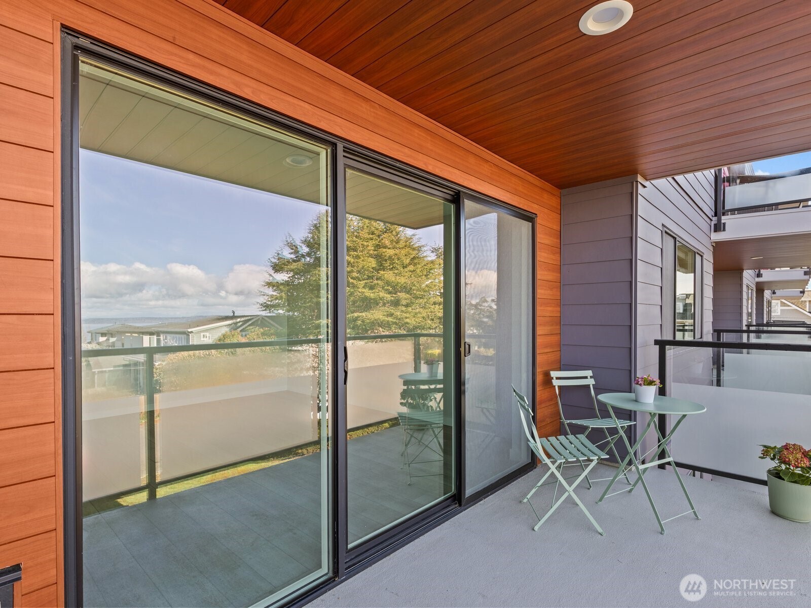 300 2nd Avenue N #2E, Edmonds, WA 98020