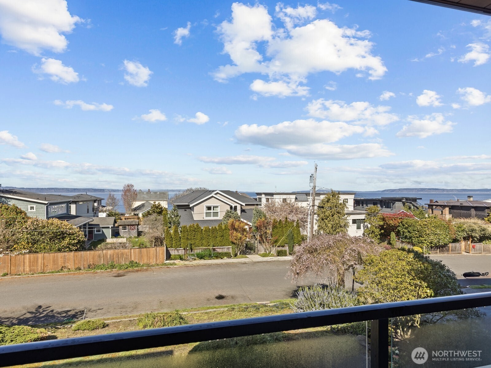 300 2nd Avenue N #2E, Edmonds, WA 98020