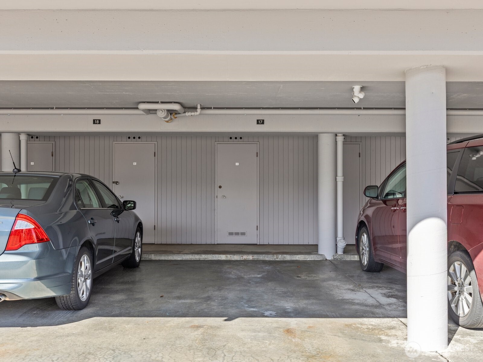 300 2nd Avenue N #2E, Edmonds, WA 98020