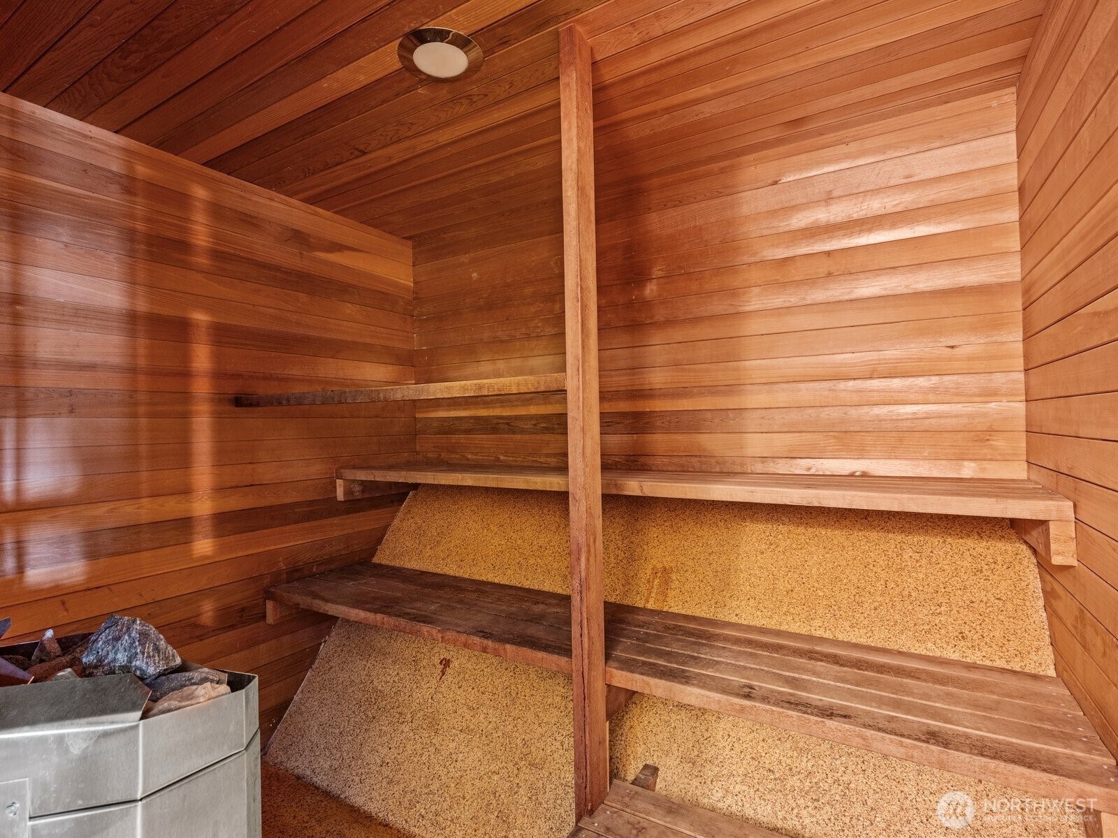 300 2nd Avenue N #2E, Edmonds, WA 98020