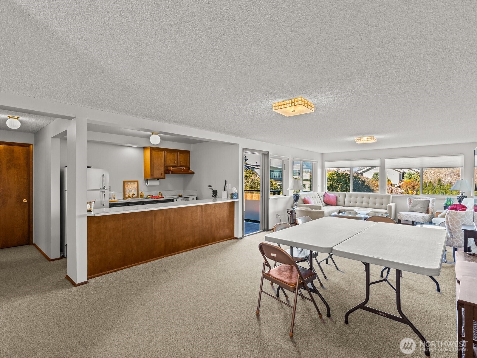 300 2nd Avenue N #2E, Edmonds, WA 98020