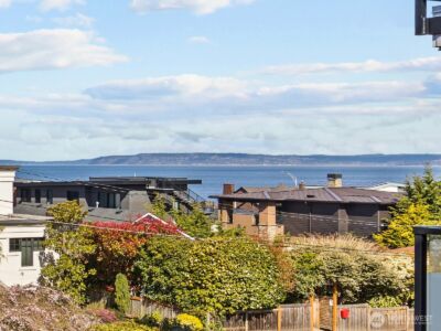 300 2nd Avenue N #2E, Edmonds, WA 98020 - Photo 3