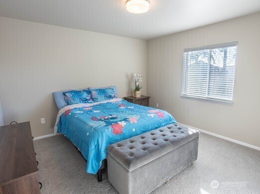 17622 Crossing Drive E, Puyallup, WA 98374