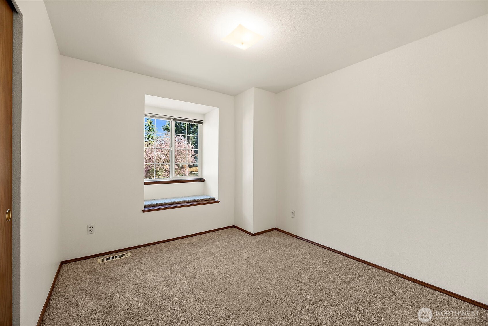 17225 90th Avenue E, Puyallup, WA 98375