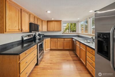 315 124th Place NE, Bellevue, WA 98005 - Photo 13