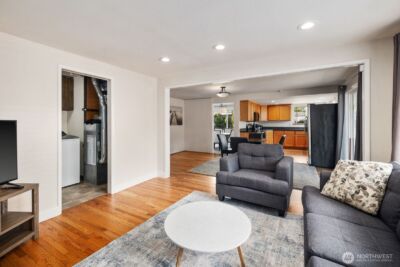 315 124th Place NE, Bellevue, WA 98005 - Photo 10