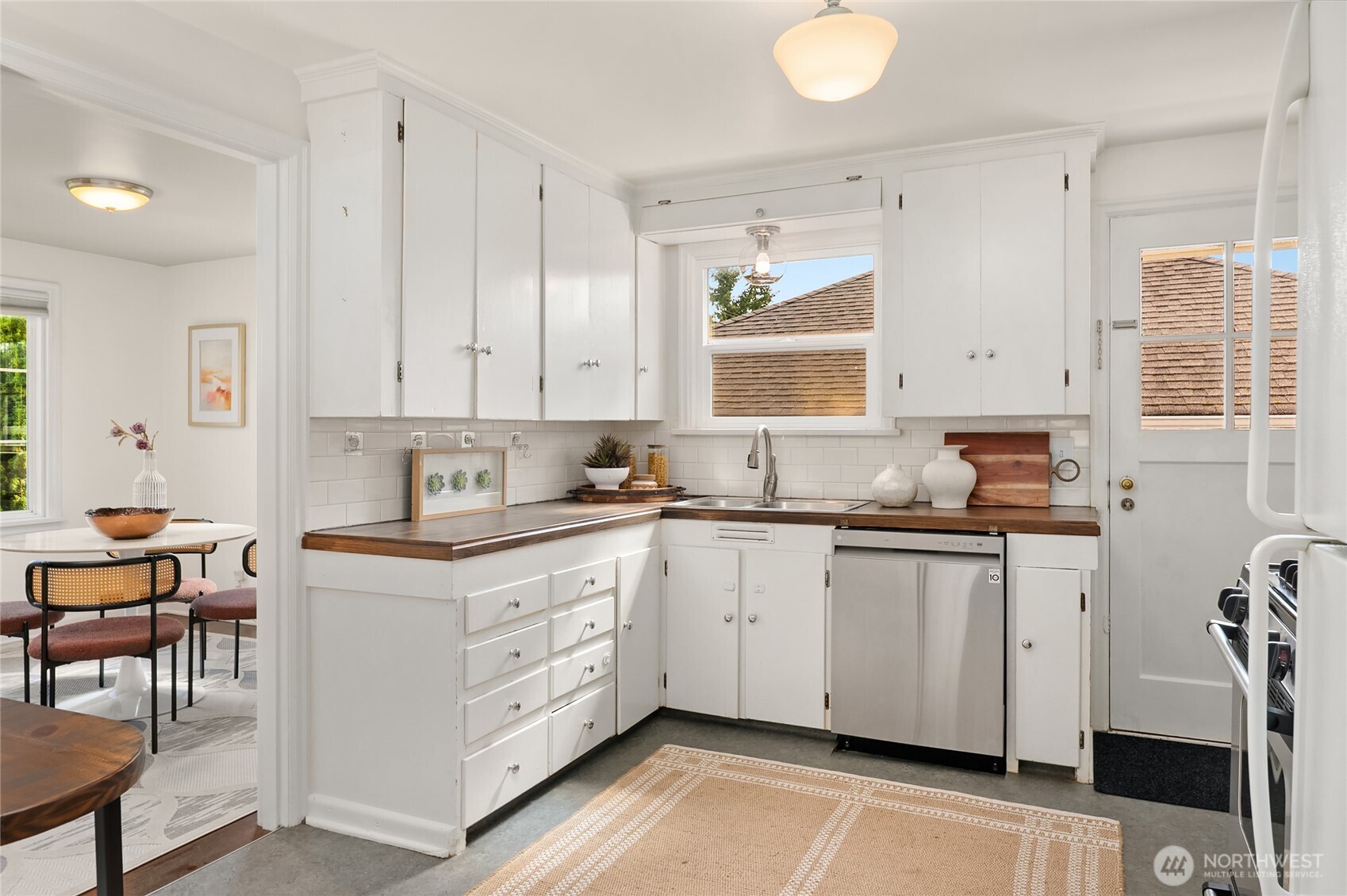 8041 12th Avenue NE, Seattle, WA 98115