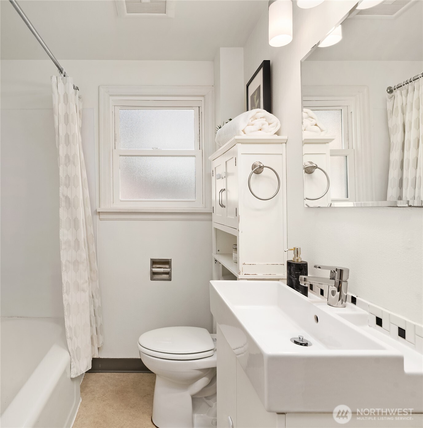 8041 12th Avenue NE, Seattle, WA 98115