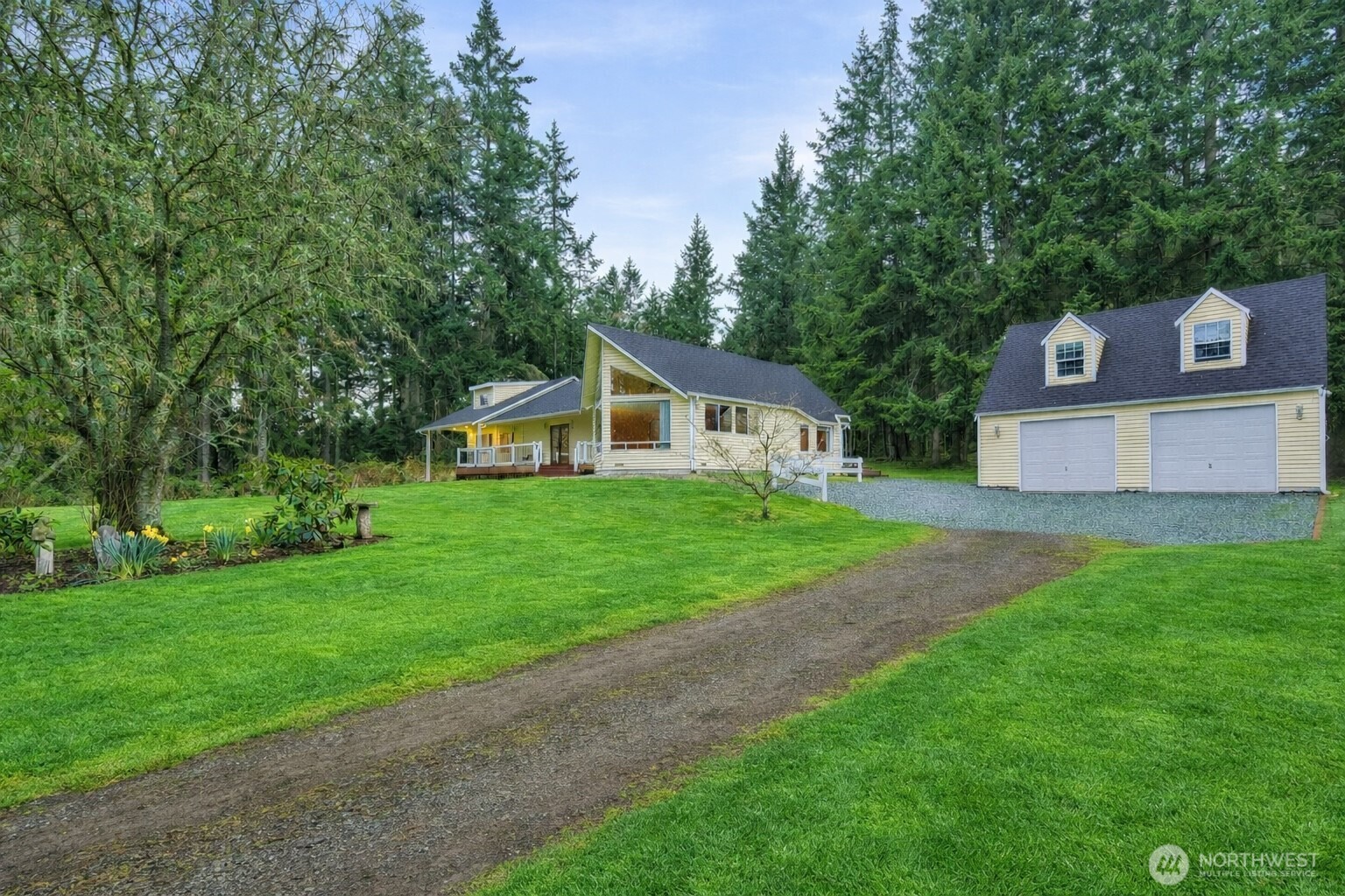 4145 Glendale Road , Clinton, WA 98236