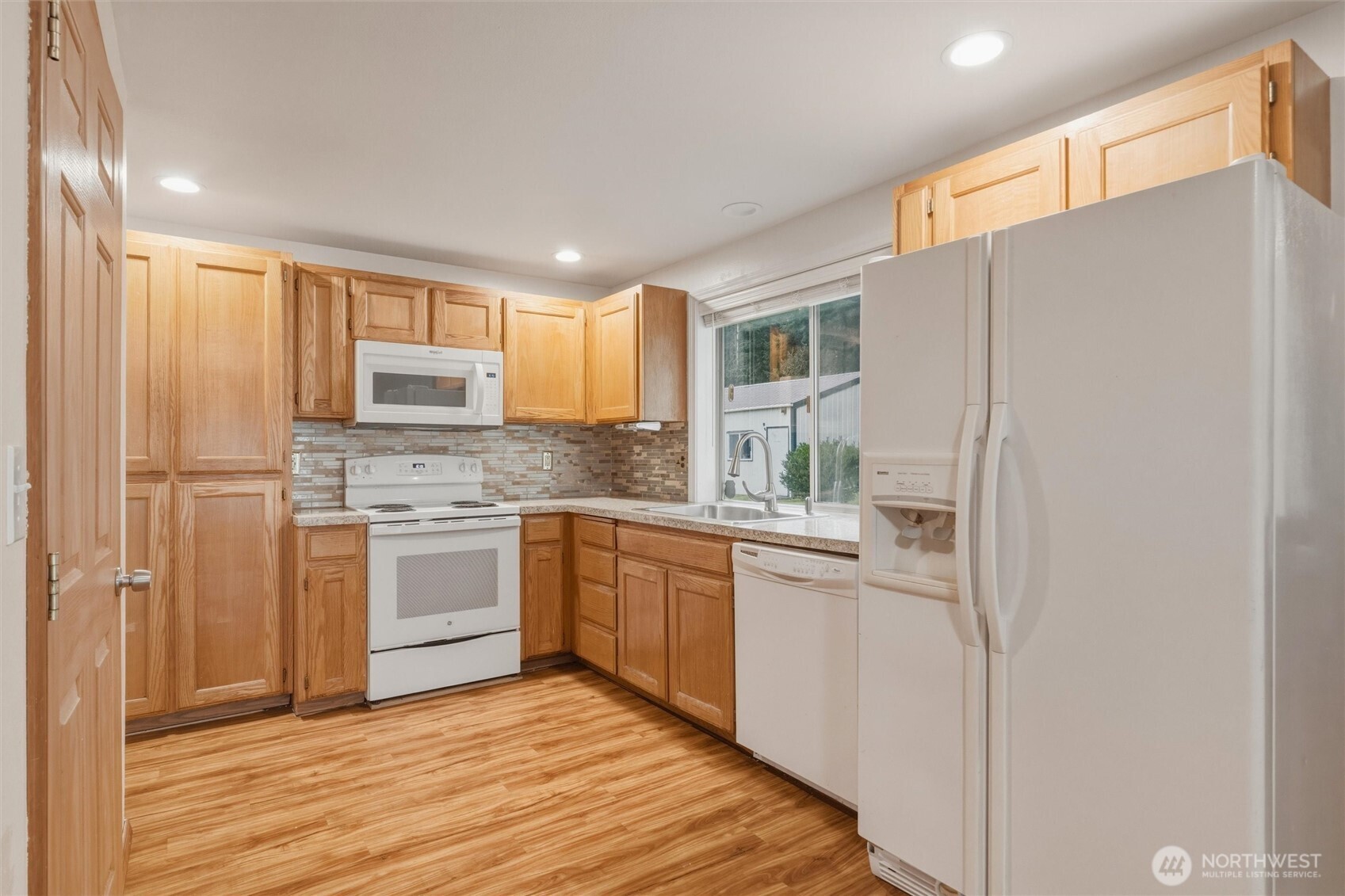 4145 Glendale Road , Clinton, WA 98236