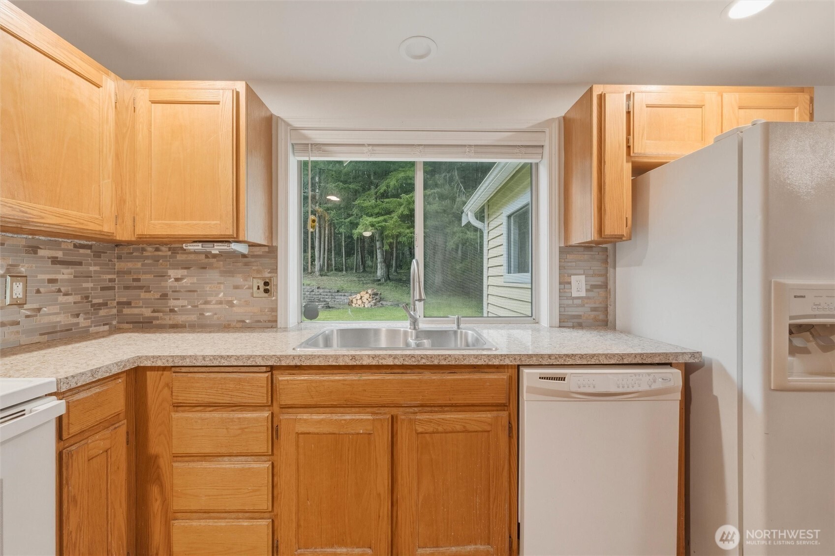 4145 Glendale Road , Clinton, WA 98236