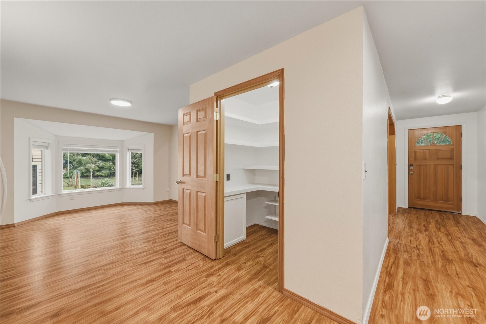 4145 Glendale Road , Clinton, WA 98236