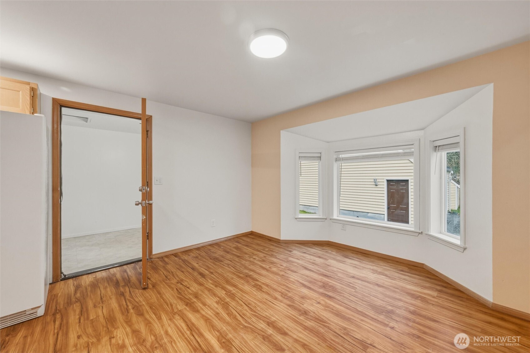 4145 Glendale Road , Clinton, WA 98236