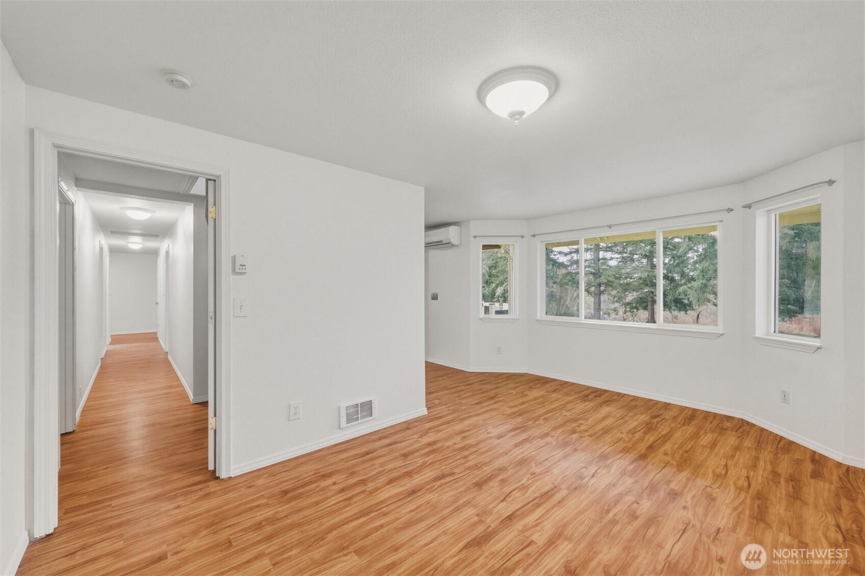 4145 Glendale Road , Clinton, WA 98236