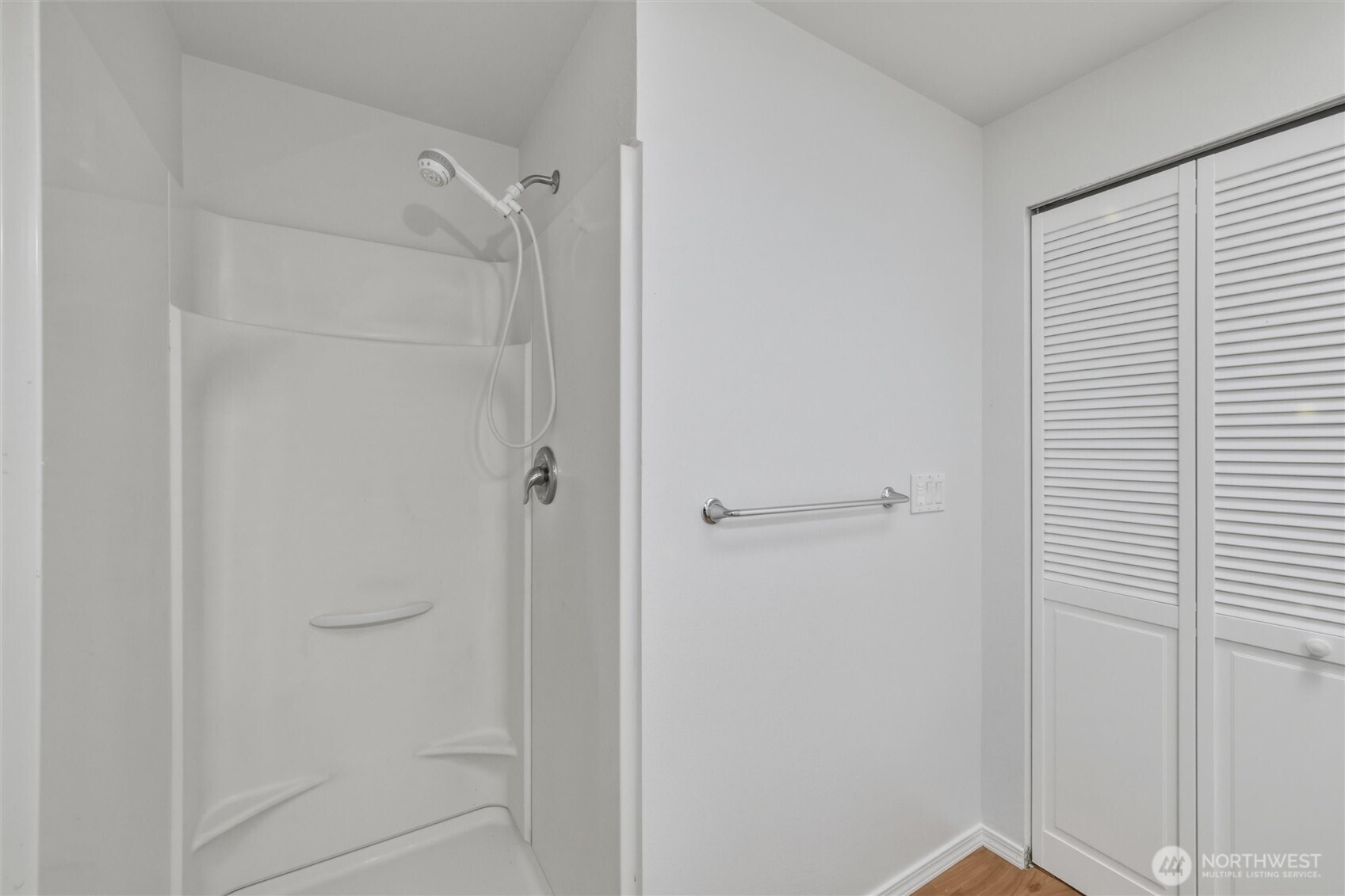 4145 Glendale Road , Clinton, WA 98236