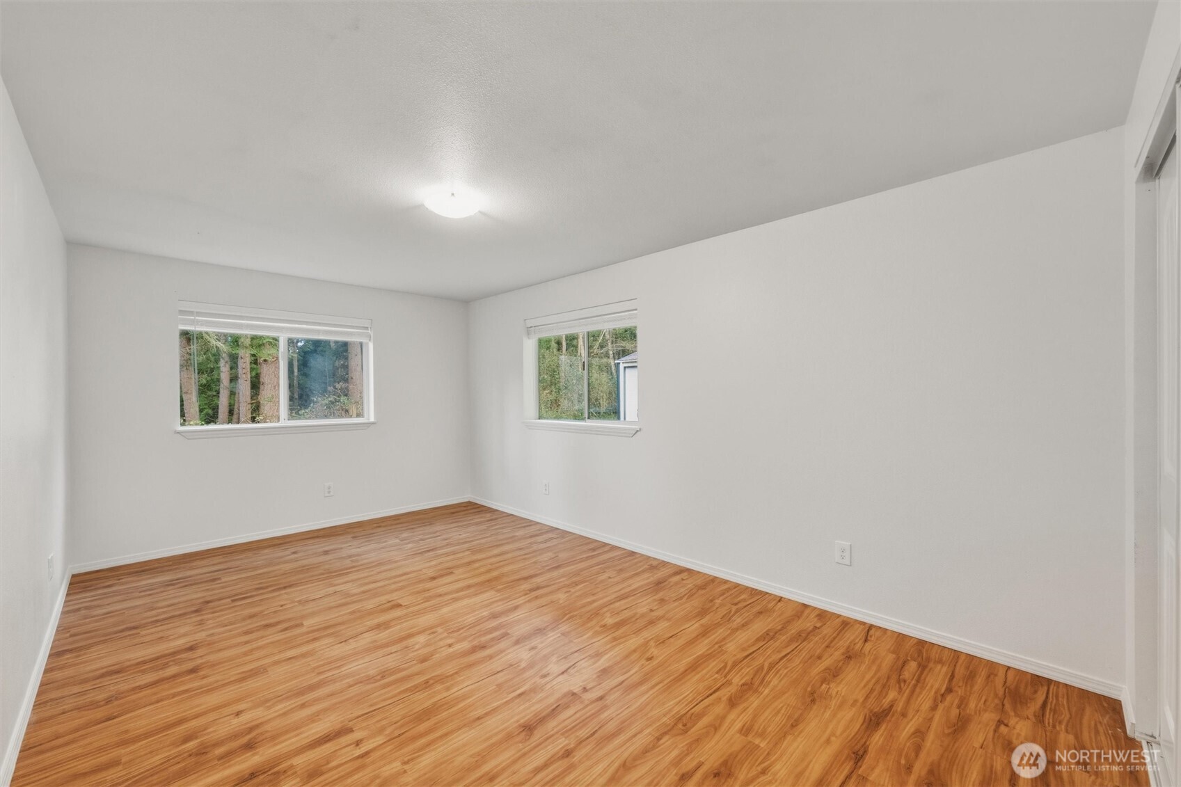 4145 Glendale Road , Clinton, WA 98236