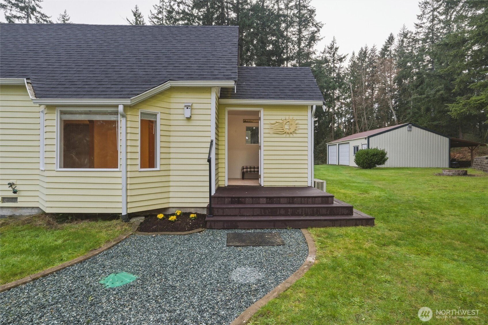 4145 Glendale Road , Clinton, WA 98236