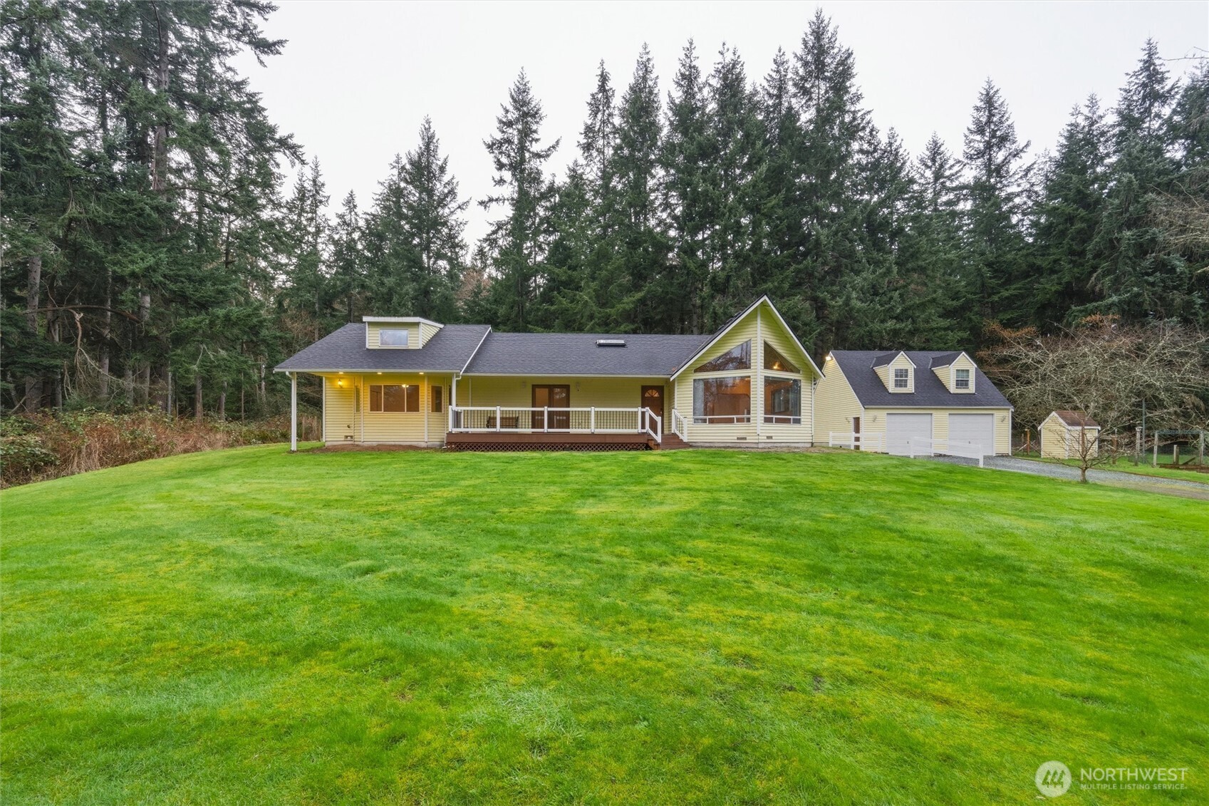4145 Glendale Road , Clinton, WA 98236