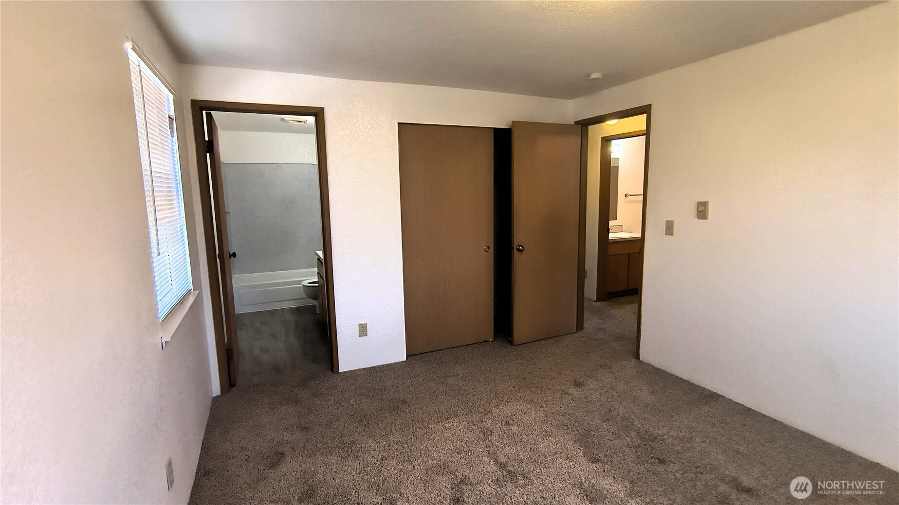 13232 Ambaum Boulevard SW, Burien, WA 98146