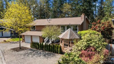 1525 218th Place NE, Sammamish, WA 98074