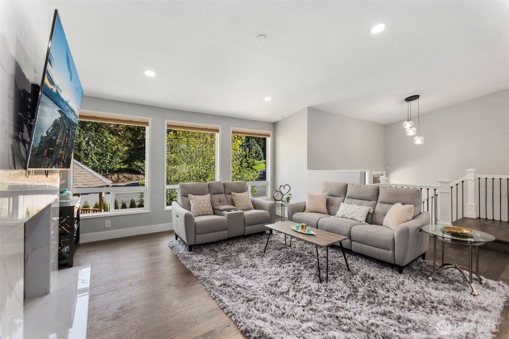 1525 218th Place NE, Sammamish, WA 98074