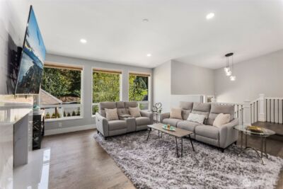 1525 218th Place NE, Sammamish, WA 98074 - Photo 2