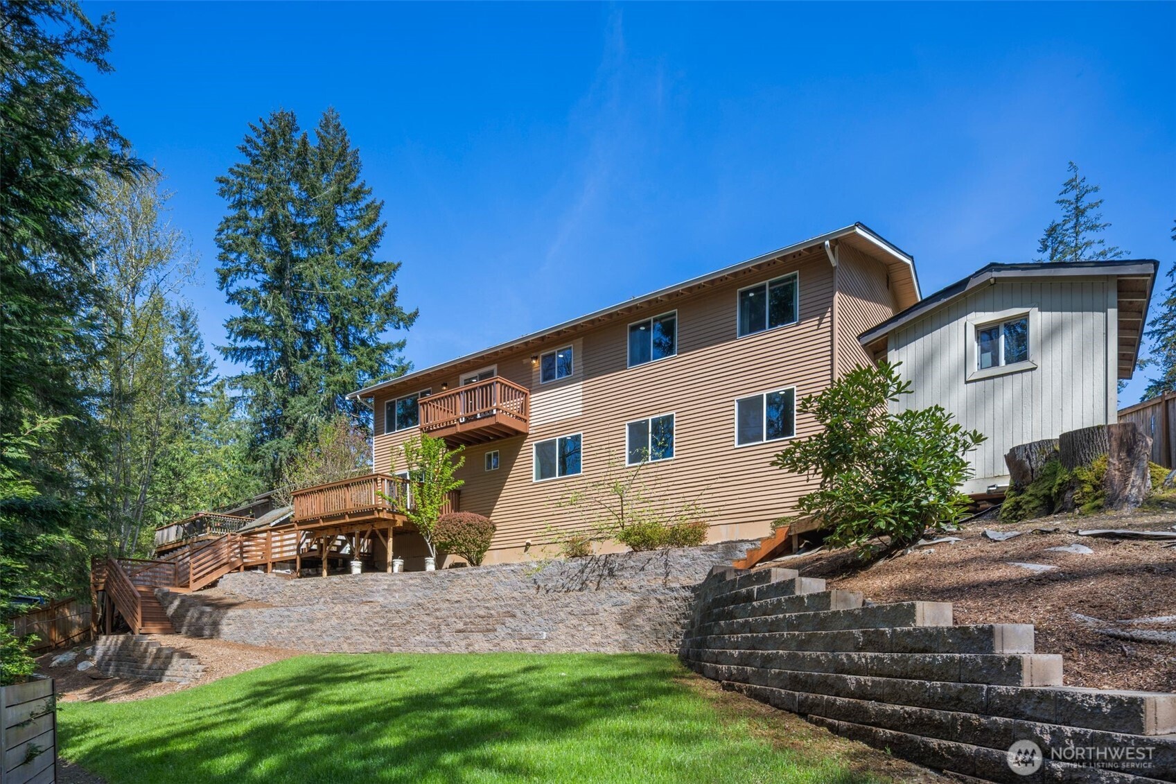 1525 218th Place NE, Sammamish, WA 98074