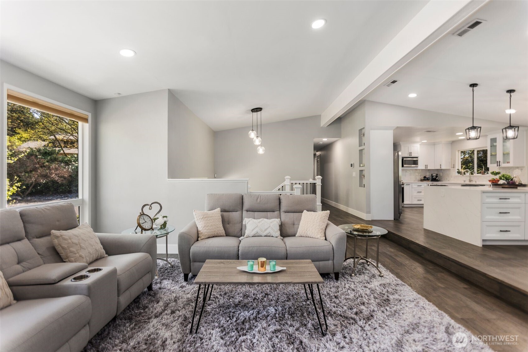 1525 218th Place NE, Sammamish, WA 98074