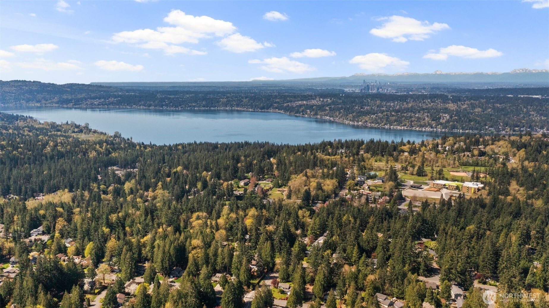 1525 218th Place NE, Sammamish, WA 98074