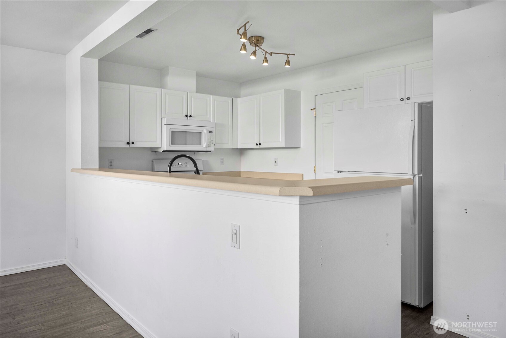 6611 Millstone Lane SE #F101, Lacey, WA 98513