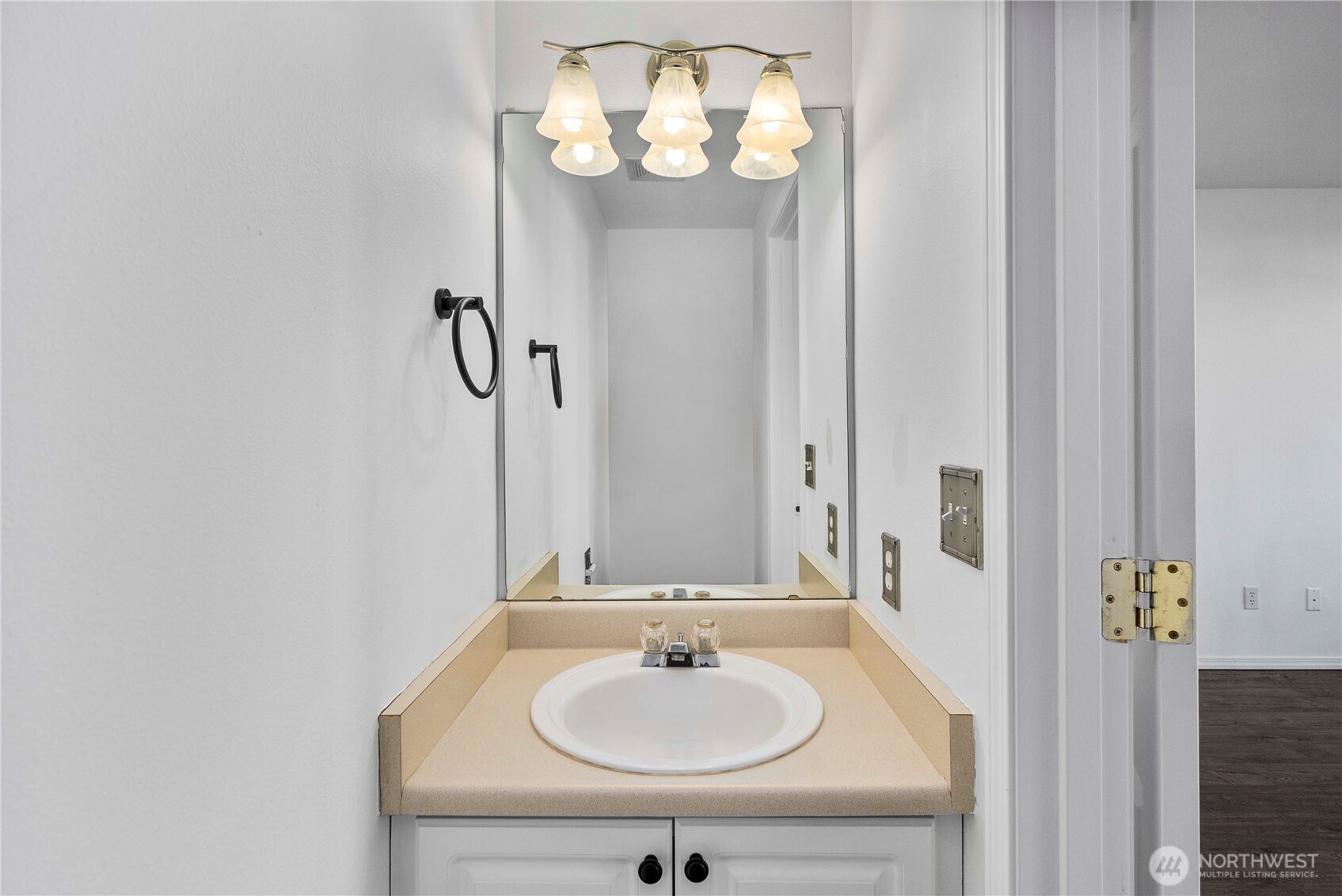 6611 Millstone Lane SE #F101, Lacey, WA 98513