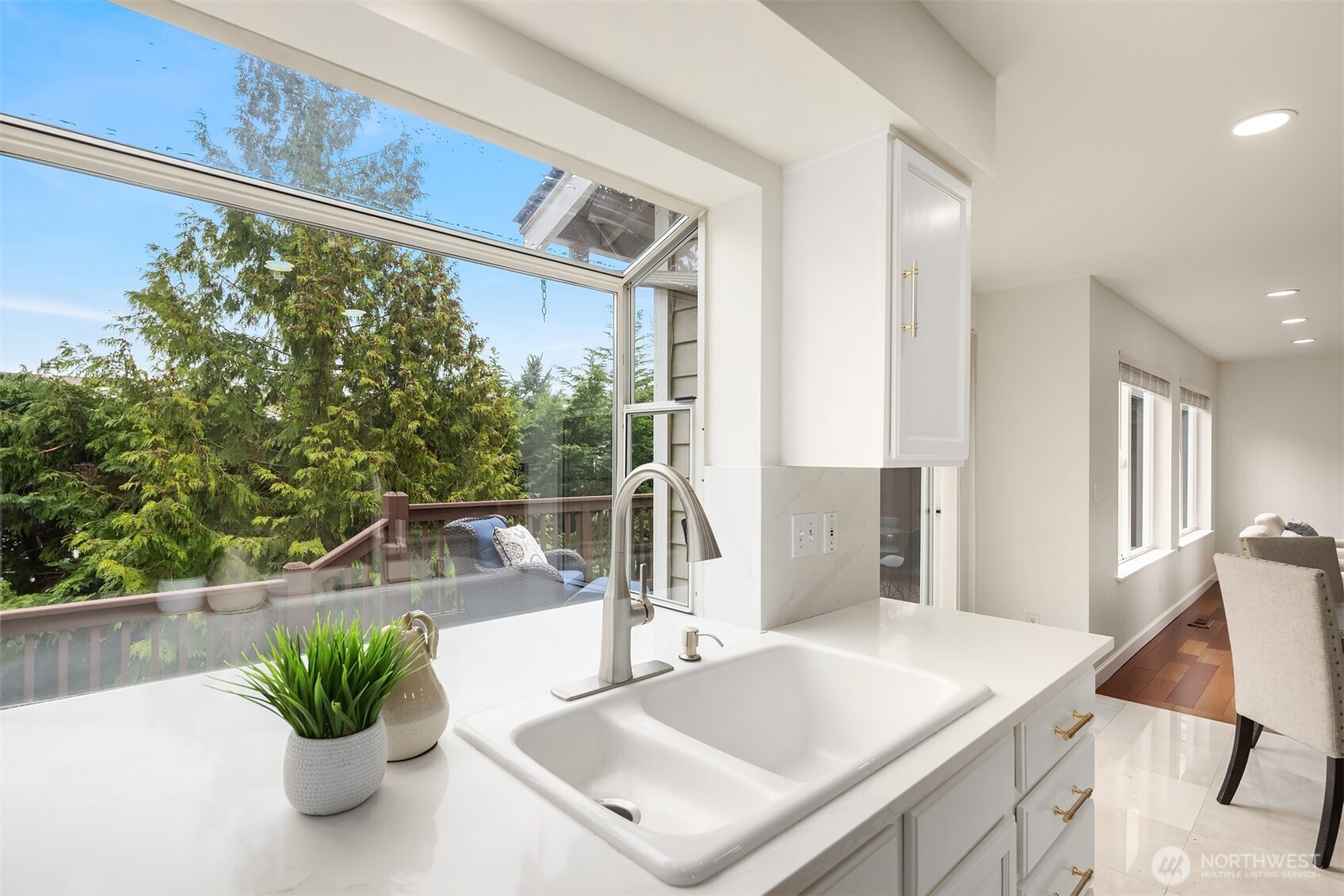 1734 Ilwaco Avenue NE, Renton, WA 98059-4237
