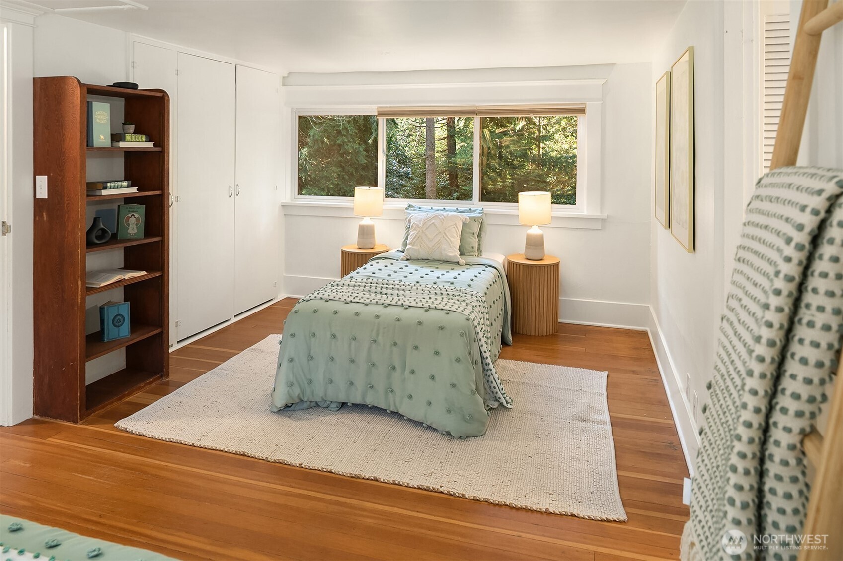 4240 W Cramer Street , Seattle, WA 98199-1005