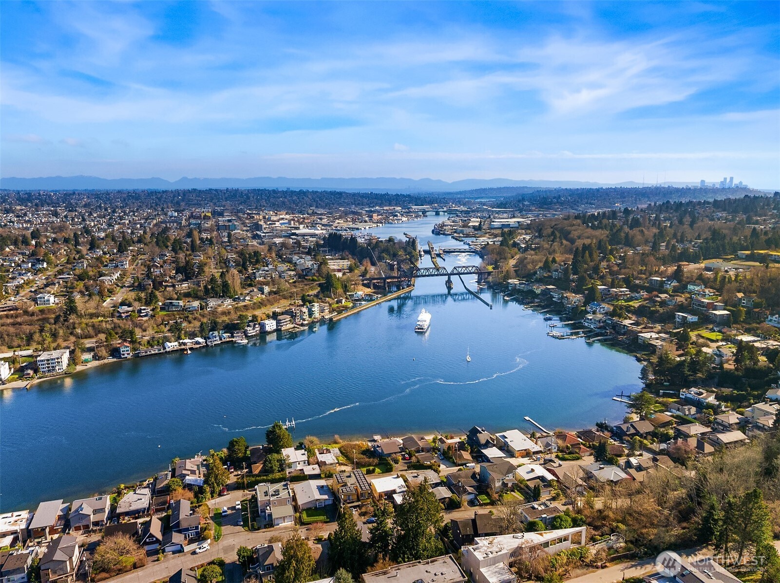 4240 W Cramer Street , Seattle, WA 98199-1005